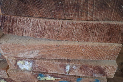 Restparti – 334 løbende meter fyrplanker – 48 x 300 x 2700-5100 mm