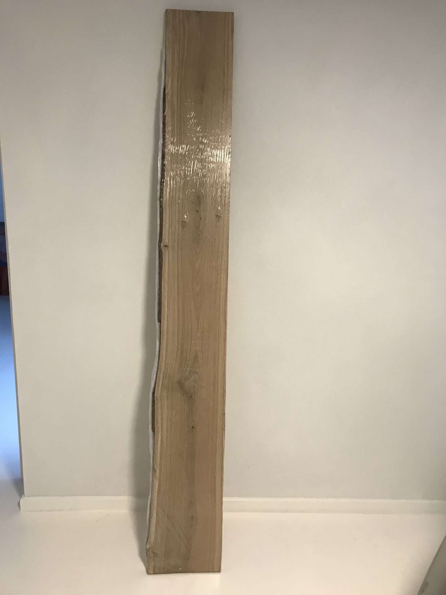 Eg planke 27x310/380 mm - 2 meter, kant skåret 1 side